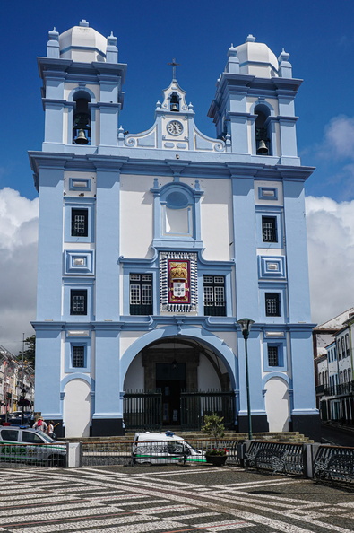 blue-church-at-angra-do-heroismo